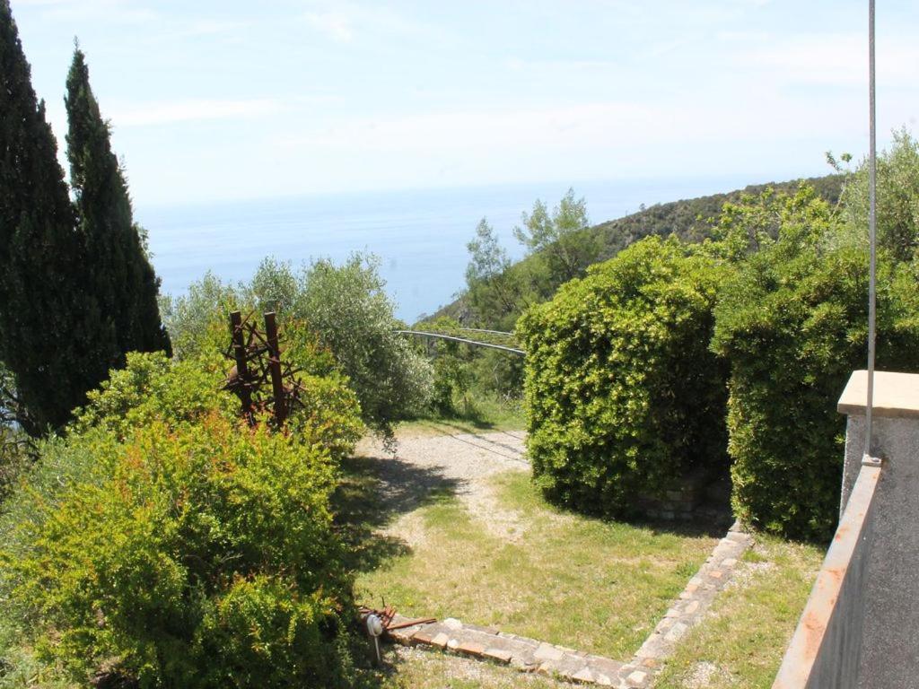 Cottage La Torre Del Pittore Bonassola Exterior photo